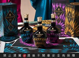 皇家禮炮21年新奢時尚系列第二代 「橙紅玫瑰」與「法蘭西菊」